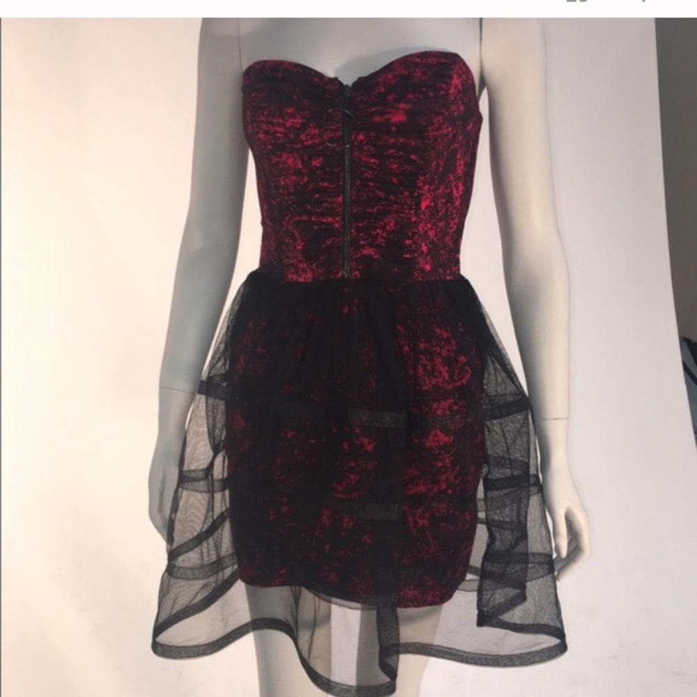 Betsey Johnson avant- garde dress- size M